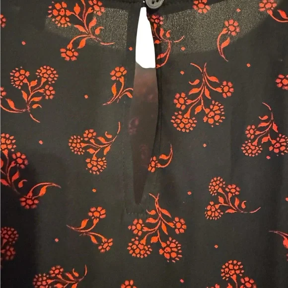 ANN TAYLOR LOFT Black Blouse w/ Red Floral Pattern   MEDIUM   #6 - Picture 6 of 9